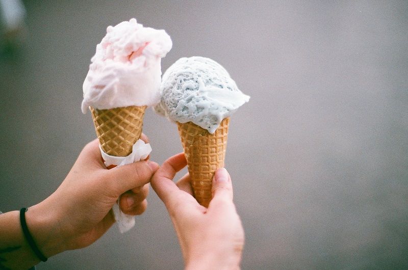 Justin Bridou pourrait bientôt lancer sa glace au saucisson | So Busy Girls