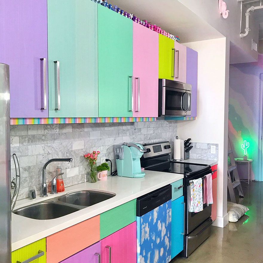 Vous allez tomber amoureuse de cet appartement arc-en-ciel à la déco licorne | So Busy Girls