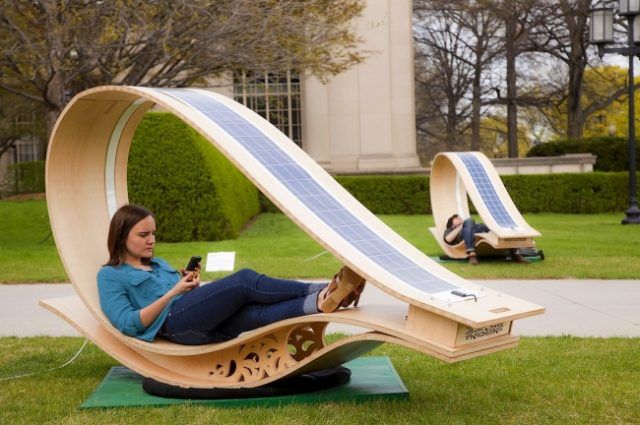 La chaise longue alimentée à l’énergie solaire | So Busy Girls