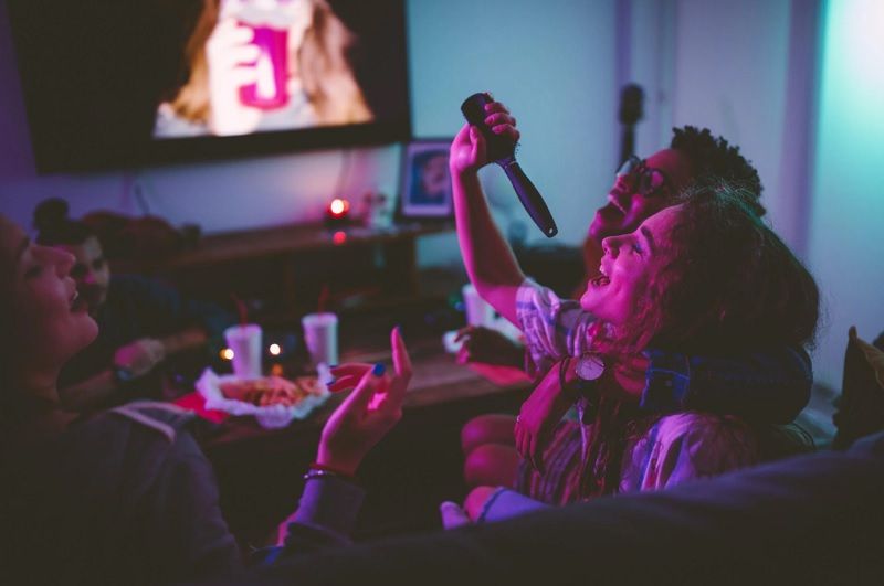 Testez vos connaissances avec le blind test des séries Netflix ! | So Busy Girls