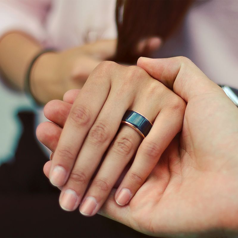 Cette bague vous permet de sentir les battements du coeur de votre moitié même si vous êtes loin l'un de l'autre | So Busy Girls