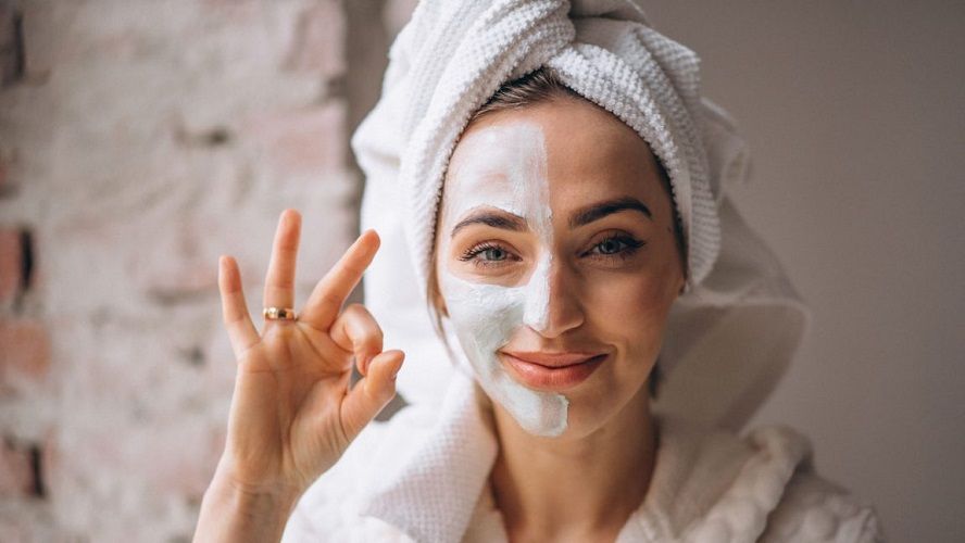 Voici combien de temps vous devez laisser poser un masque visage (pas plus, pas moins !) | So Busy Girls