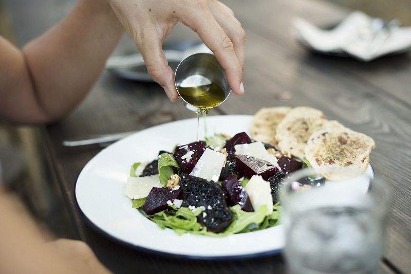 Si vous voulez perdre du poids, voilà combien de calories vous devriez supprimer chaque jour | So Busy Girls