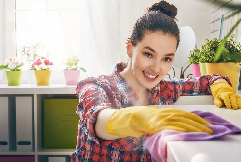 Pour vivre plus longtemps, faites le ménage plus souvent ! | So Busy Girls