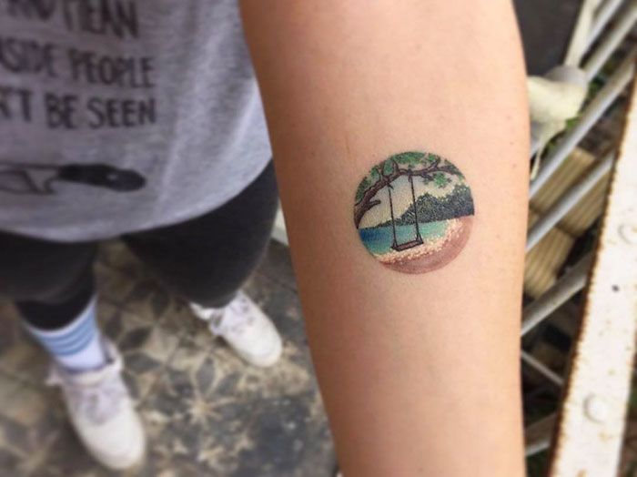 Cette artiste réalise de petits tatouages ronds magnifiques | So Busy Girls
