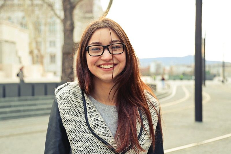 Quelles lunettes choisir en fonction de la forme de son visage ? | So Busy Girls