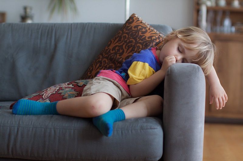 3 questions à vous poser avant de laisser tomber la sieste de votre enfant | So Busy Girls