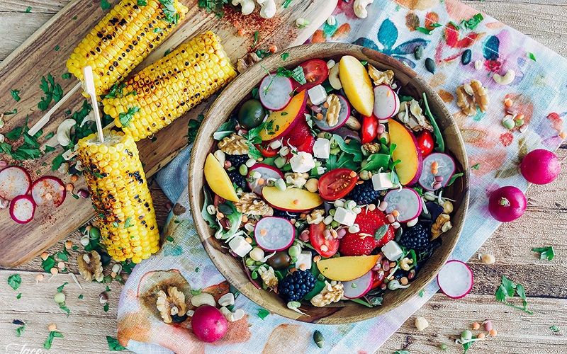 10 salades gourmandes et colorées pour accompagner un barbecue | So Busy Girls