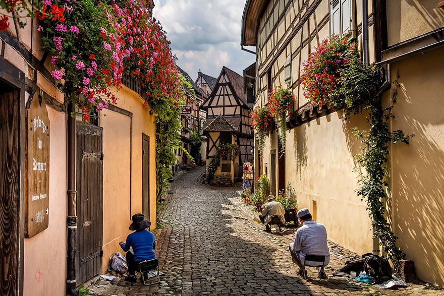 Eguisheim en Alsace, en France | So Busy Girls