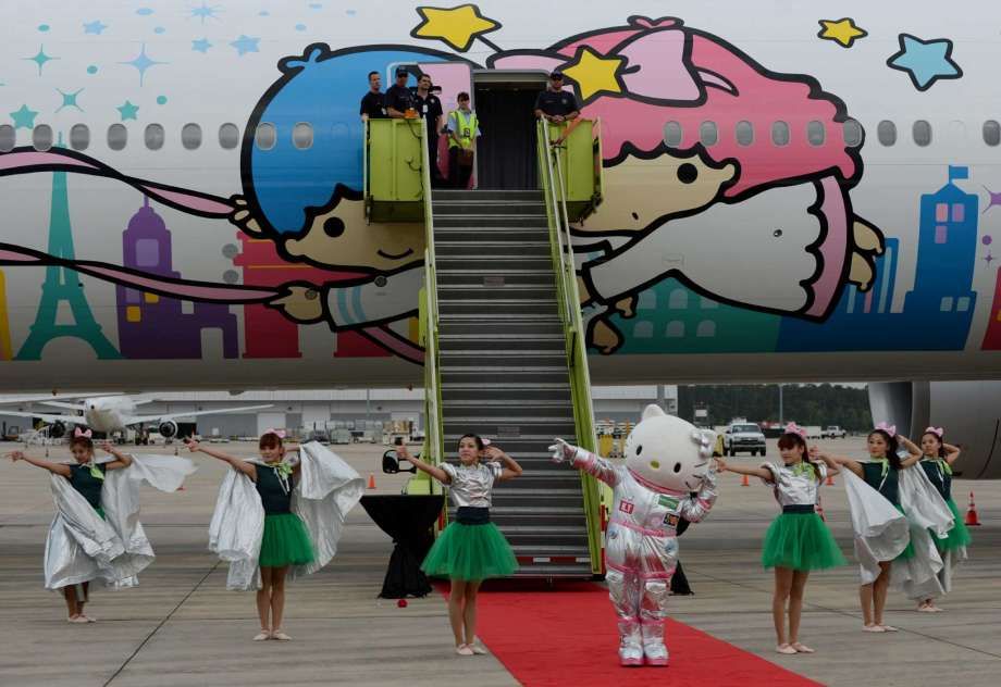 Un avion Hello Kitty pour un vol complètement kawaii : les fans vont adorer ! | So Busy Girls