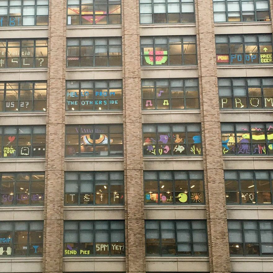 Une guerre de post-it entre 2 buildings new-yorkais s'achève par un sacré final | So Busy Girls