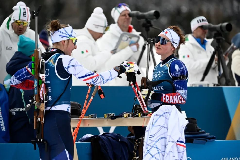 JO 2026 : les Bleus sacrés champions olympiques sur le relais mixte de biathlon | So Busy Girls