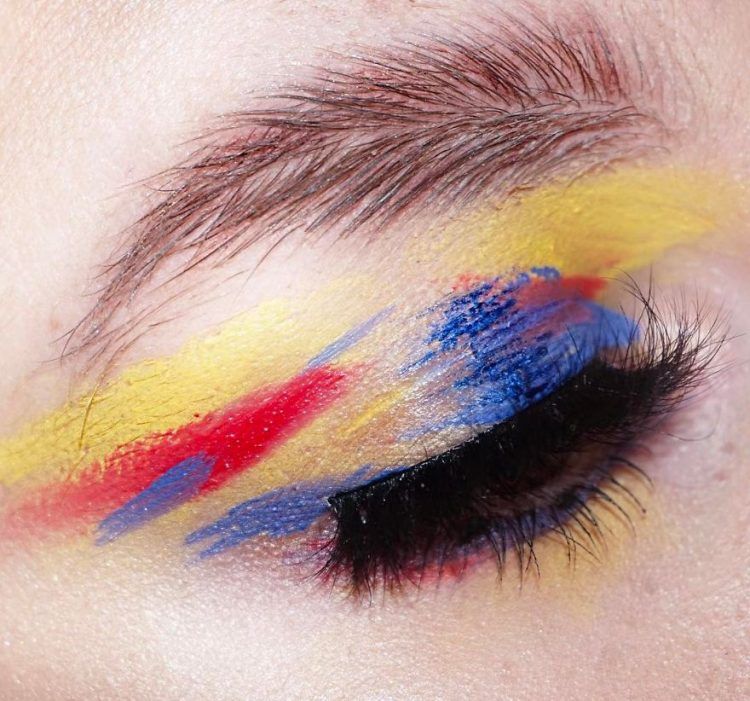 Découvrez les sourcils plume, la nouvelle tendance sourcils étonnante | So Busy Girls