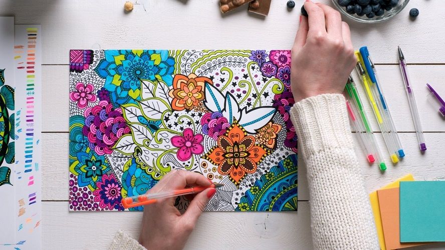 Notre sélection des 10 meilleurs livres de coloriages anti stress à glisser sous le sapin | So Busy Girls