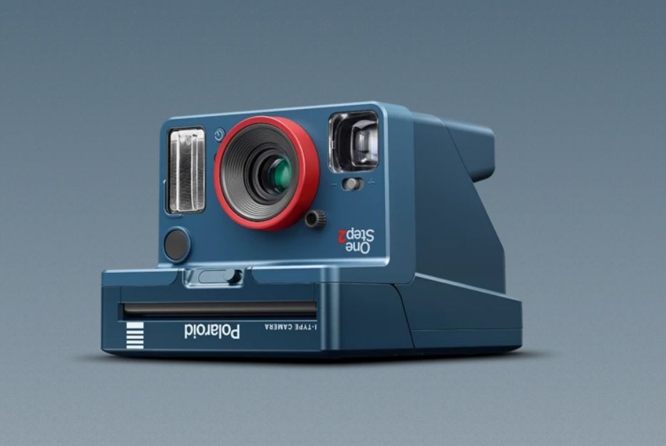 Polaroid lance une version "Stranger Things" de son OneStep 2 pour prendre des photos comme un pro | So Busy Girls