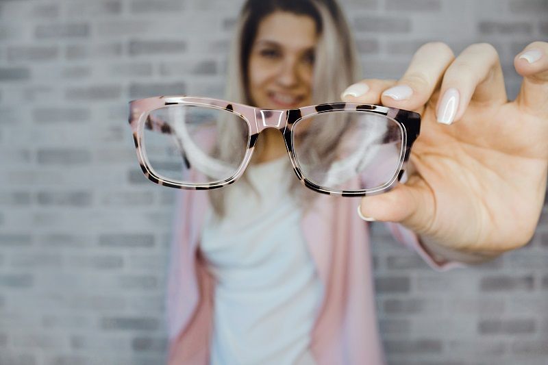 4 avantages d’une mutuelle pour lunettes | So Busy Girls