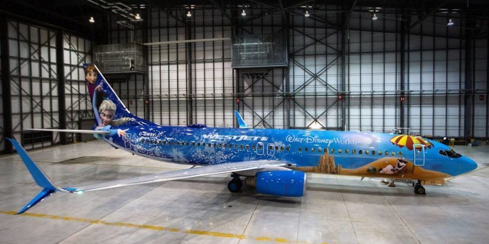Un avion tout entier sur le thème "La Reine des Neiges" | So Busy Girls