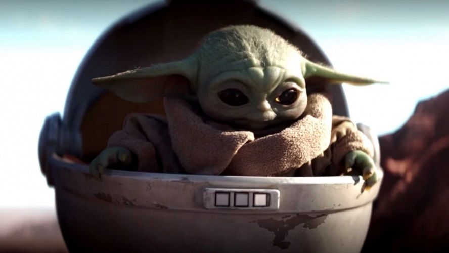 Disney vient de sortir une peluche Baby Yoda à câliner, et c'est notre nouvelle obsession | So Busy Girls