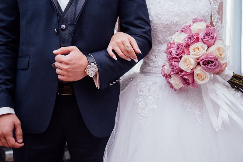 Mariage : comment faire un cadeau unique aux mariés ? | So Busy Girls
