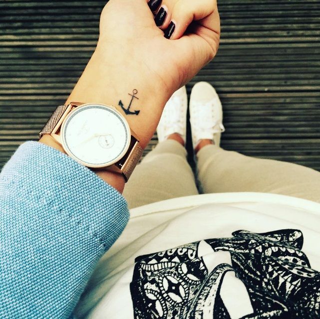 22 tatouages ancres qui vous rappelleront de rester bien amarré | So Busy Girls