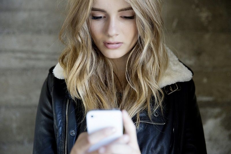 IL NE COMMUNIQUE PAS CLAIREMENT ET NIE LES ÉVIDENCES | So Busy Girls