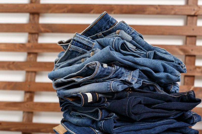 Tendances automne-hiver 2023 : le jean, cette pièce indétrônable du dressing | So Busy Girls