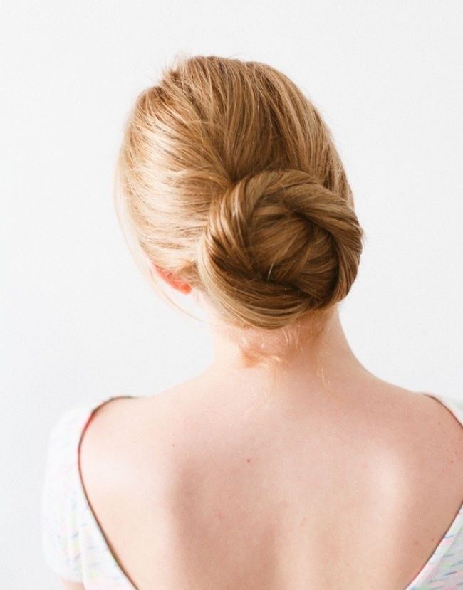 12 jolies idées de coiffures pour cheveux mi-longs | So Busy Girls