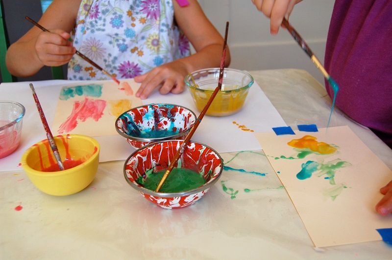 10 idées pour occuper vos enfants quand il pleut ou qu’il fait trop froid dehors | So Busy Girls
