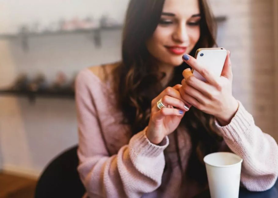 Voici le temps que vous passerez au cours de votre vie devant la télé et sur les réseaux sociaux | So Busy Girls