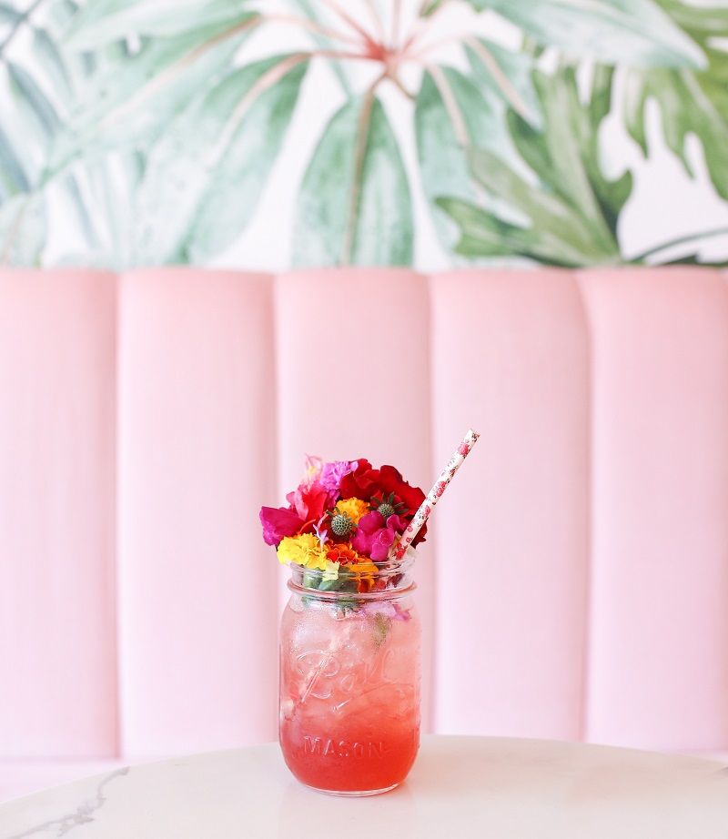 Voici la recette de la rosénade, le cocktail rafraîchissant à base de rosé et de limonade ! | So Busy Girls