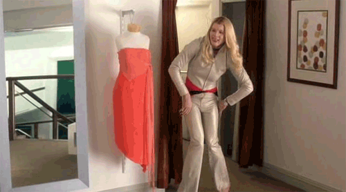 7. QUAND ON DEMANDE PRÉCISÉMENT NOTRE TAILLE MAIS QUE ÇA NE NOUS VA TOUJOURS PAS | So Busy Girls