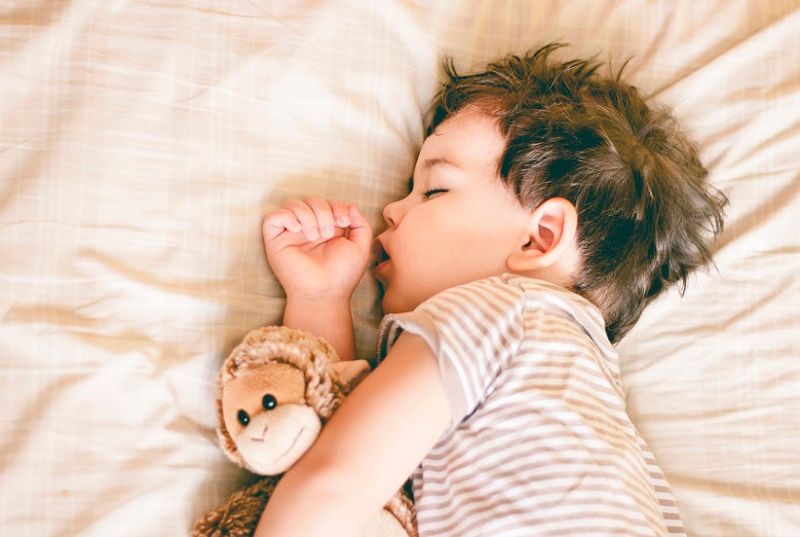 6 conseils pour mettre les enfants au lit sans avoir besoin de se fâcher | So Busy Girls