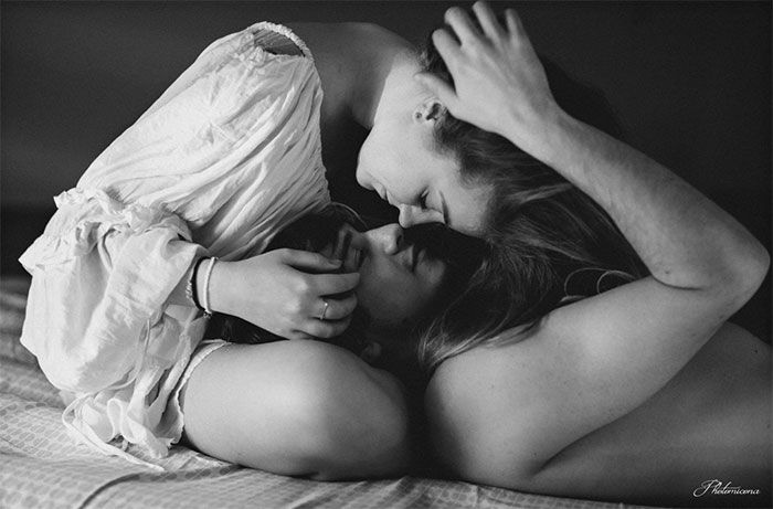 Cette photographe capte tous les jolis moments d'intimité entre les couples amoureux | So Busy Girls