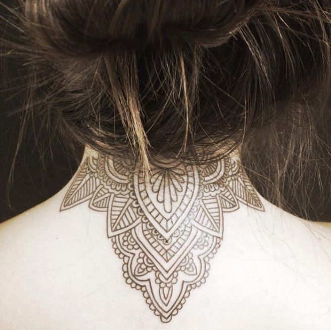 15 tatouages sexy et osés à vous faire dans le cou | So Busy Girls