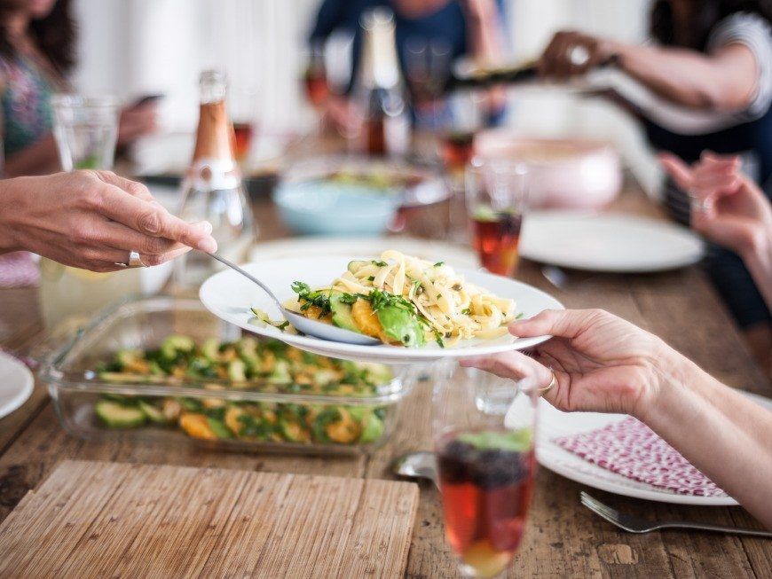 Voilà comment entraîner son cerveau à ne pas avoir envie d'aliments gras ou sucrés et à préférer les plats sains | So Busy Girls