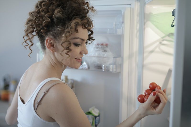 Pourquoi vous devriez toujours garder une pièce de monnaie dans le congélateur | So Busy Girls