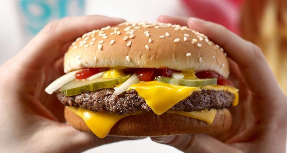 Voilà pourquoi vous avez toujours faim une ou deux heures après avoir mangé McDo | So Busy Girls