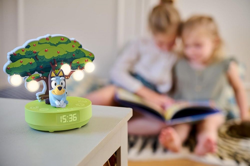 Comment le réveil veilleuse Lumitree Bluey offre des nuits plus douces et des matins plus joyeux | So Busy Girls