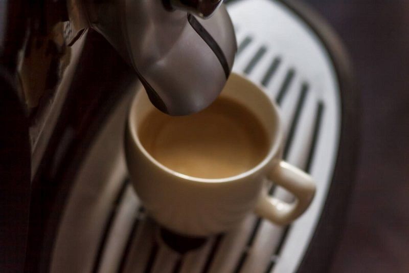 Quelle est la machine à café idéale à offrir à un amateur de café ? | So Busy Girls