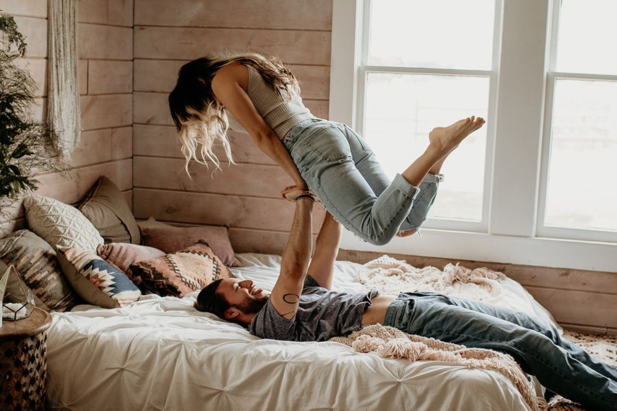 C'est prouvé : ceux qui savent faire preuve d'autodérision sont de meilleurs amants | So Busy Girls