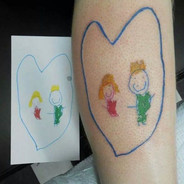 12 parents qui ont tellement adoré le dessin de leur enfant qu'ils se le sont fait tatouer ! | So Busy Girls