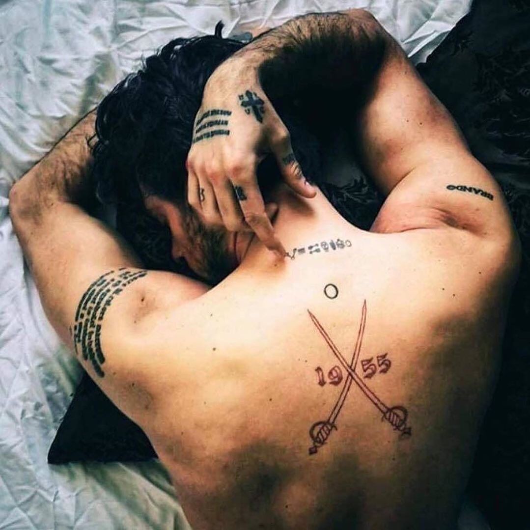 365-dni-michele-morrone-tatouages