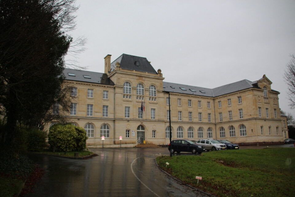 Pourquoi les enseignants subissent un tel mal-être en Normandie ?