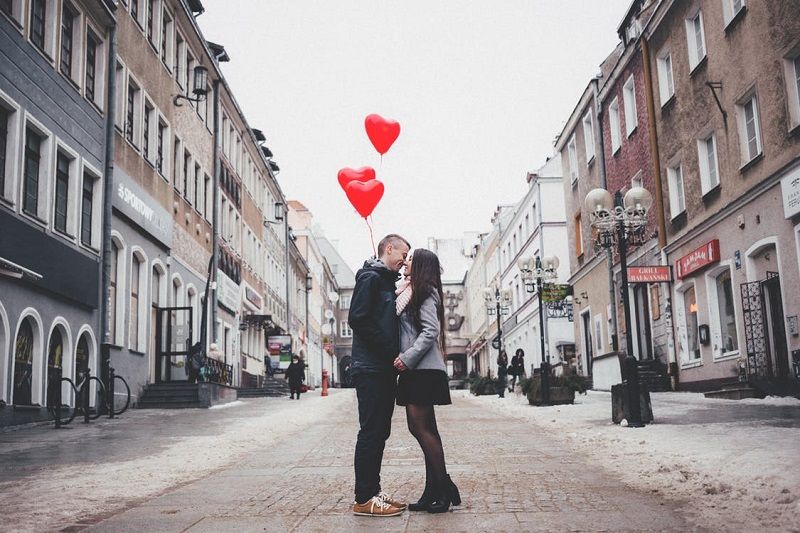 13 choses toutes simples à faire au quotidien pour rendre votre mariage plus solide que jamais | So Busy Girls