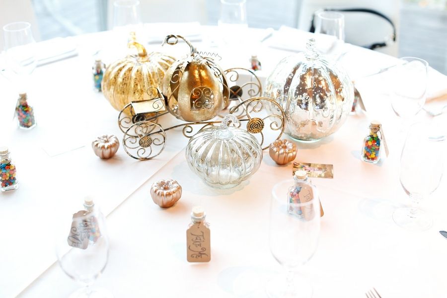 Toutes les tables de ce mariage étaient inspirées de films de Disney | So Busy Girls