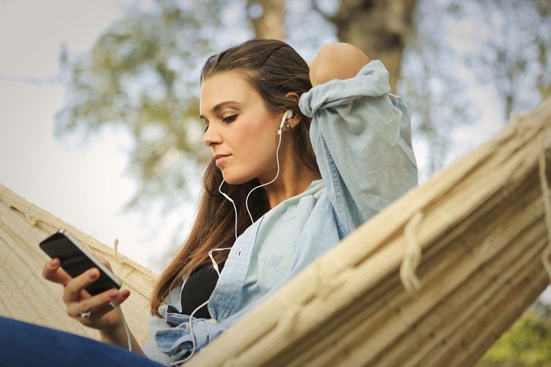 Voici LA chanson à écouter pour vous défouler quand vous êtes énervé | So Busy Girls