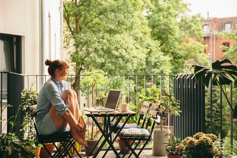 15 plantes parfaites pour végétaliser un balcon à l'ombre | So Busy Girls