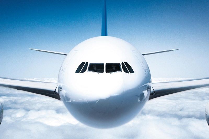 Pourquoi il faut toujours mettre de la crème solaire avant de prendre l’avion | So Busy Girls