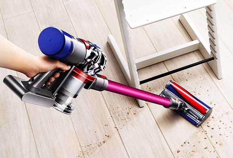 5 bonnes raisons de choisir un aspirateur balai | So Busy Girls