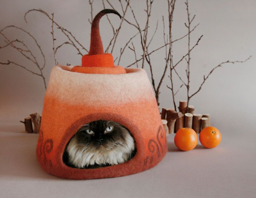 Elle crée des maisons pour chat pleines de couleur vraiment adorables | So Busy Girls